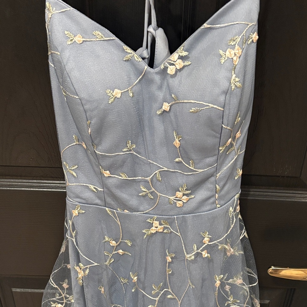 Grad Dress - Picture 3 of 12